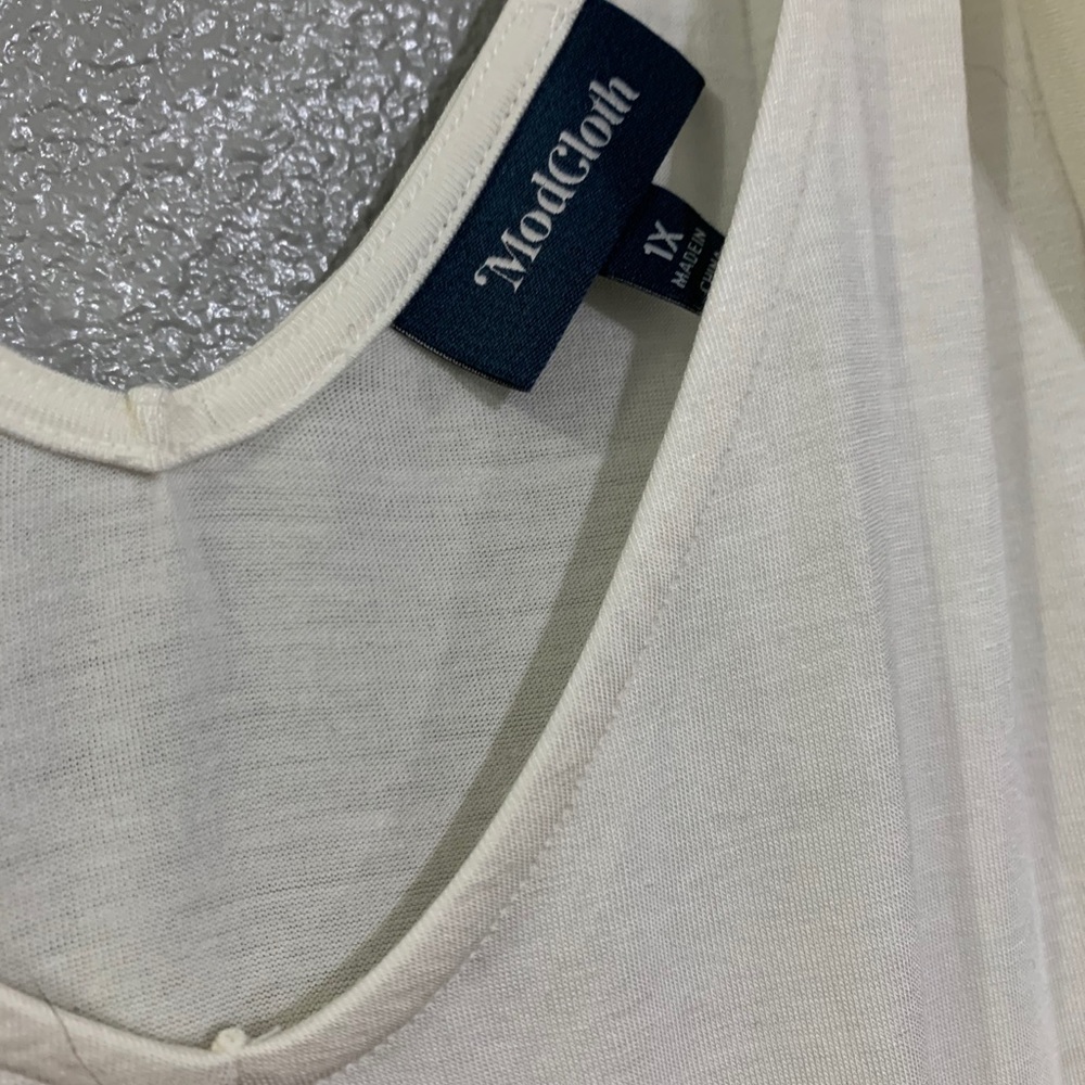 ModCloth Eyelet Tank Top - Picture 4 of 6